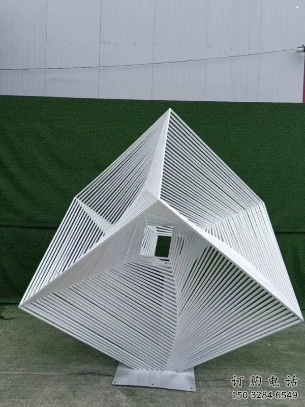立方體雕塑承接，城市裝飾，鏤空立方體雕塑批發(fā)