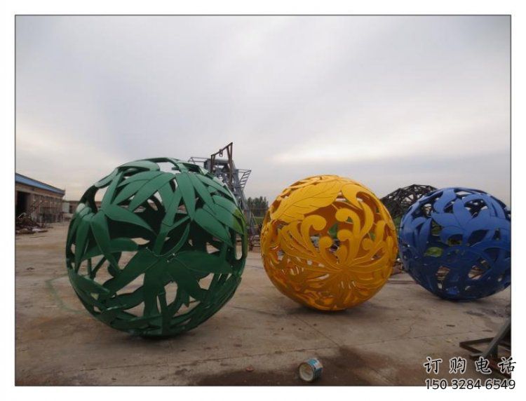 鏤空花紋球雕塑定做，廣場雕塑，不銹鋼花紋球雕塑優(yōu)選