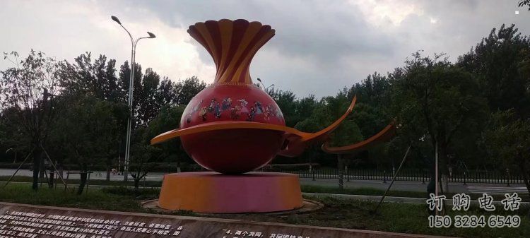 廣場(chǎng)花瓶雕塑訂做，城市雕塑，玻璃鋼花瓶雕塑工程