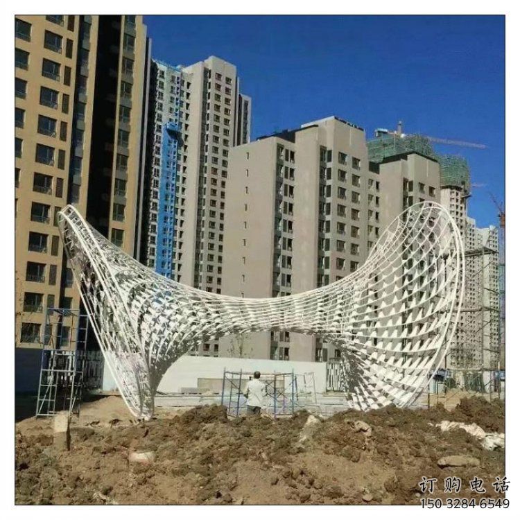 花瓶雕塑標(biāo)準(zhǔn)，彩鋼制作，鏤空花瓶雕塑優(yōu)價(jià)