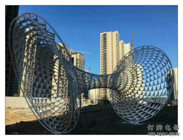 建筑花瓶雕塑制造商，城區(qū)小品，鏤空花瓶雕塑制作廠家