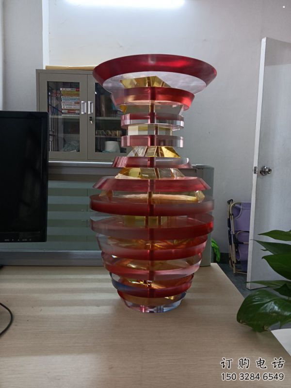 抽象花瓶雕塑制造，景觀雕塑，異形花瓶雕塑展品