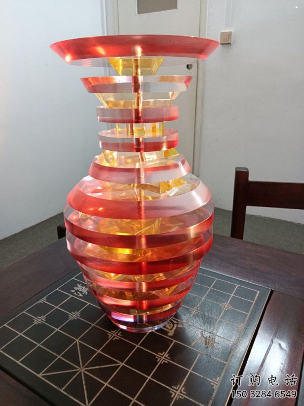 花瓶雕塑工程選用，美陳雕塑，異形花瓶雕塑展示專供