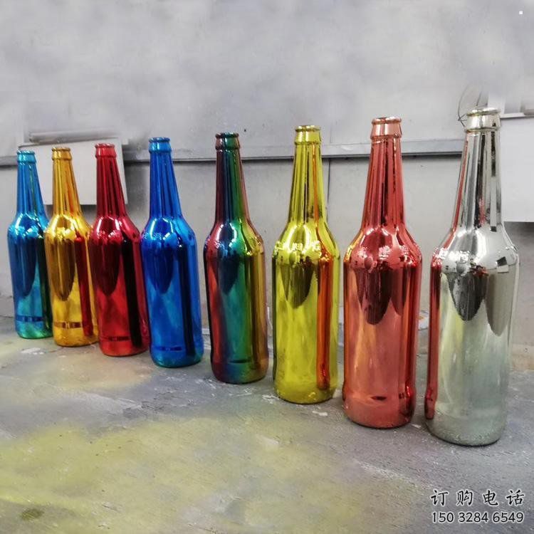 啤酒瓶雕塑通用，戶外雕塑，玻璃鋼啤酒瓶雕塑供應(yīng)
