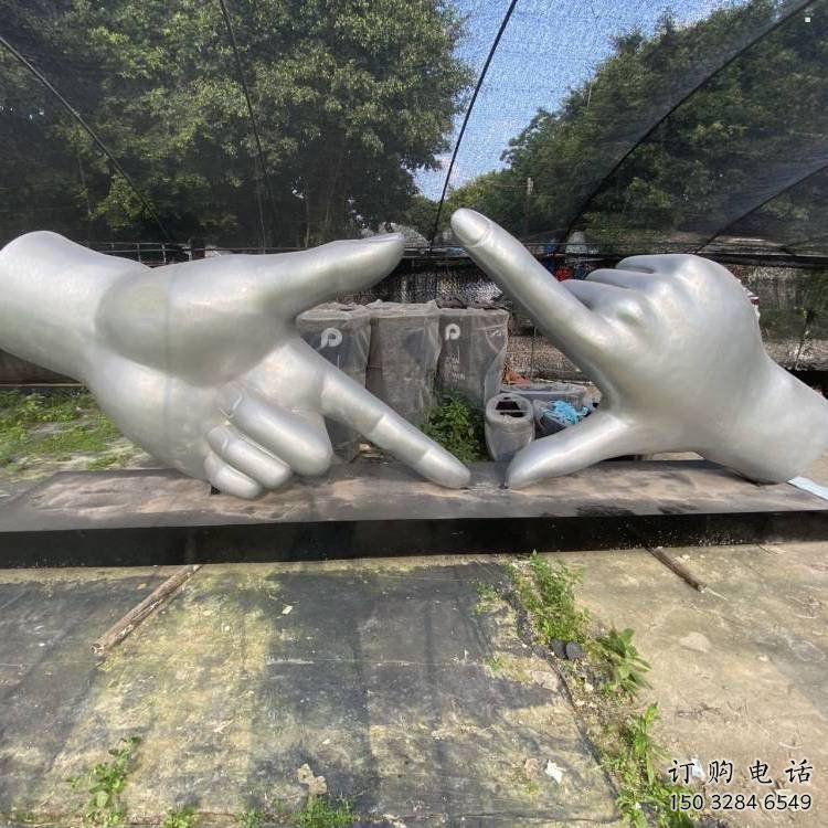 剪刀手雕塑定價(jià)，拉絲工藝，不銹鋼剪刀手雕塑制作廠家