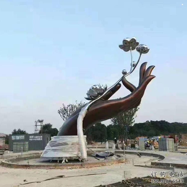 手拈花雕塑制造商，動態(tài)雕塑，不銹鋼手拈花雕塑訂做