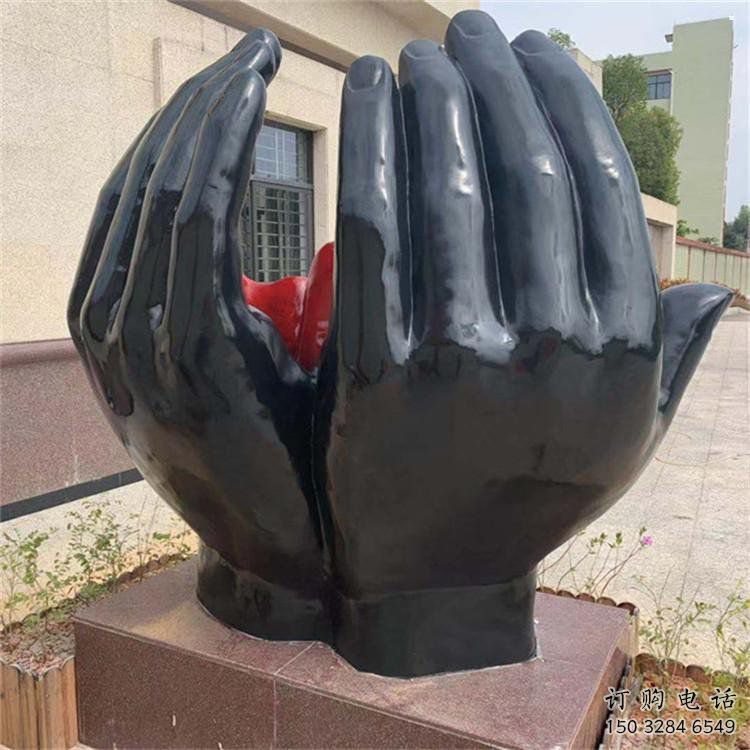 火球雕塑選用，美陳雕塑，鑄銅手托火球雕塑廠家