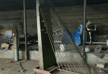 馬頭琴雕塑制造商，小區(qū)擺件，不銹鋼馬頭琴雕塑制造商