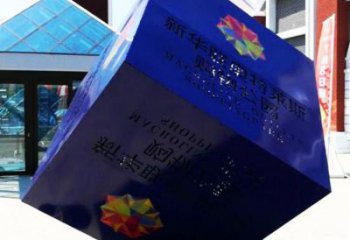 立方體雕塑訂做通用，美陳雕塑，鏤空立方體雕塑優(yōu)選