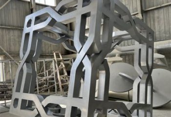立方體雕塑供應(yīng)，美陳雕塑，鏤空立方體雕塑定制廠家