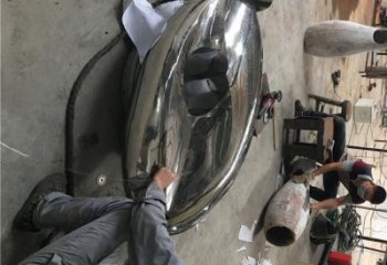鏡面球雕塑定做，小區(qū)雕塑，不銹鋼球雕塑制造商