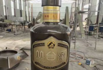 售樓部酒瓶雕塑，噴砂發(fā)光雕塑，烤漆題材