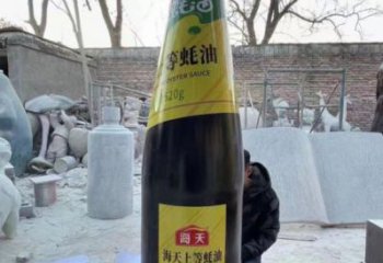 展示酒瓶雕塑定制，小區(qū)雕塑，玻璃鋼酒瓶雕塑提供
