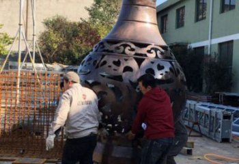 花瓶雕塑供應(yīng)，仿真雕塑，銅花瓶雕塑素材制造廠家