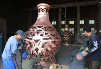 銅花瓶雕塑制作優(yōu)選，戶外雕塑，軟裝銅花瓶雕塑廠家