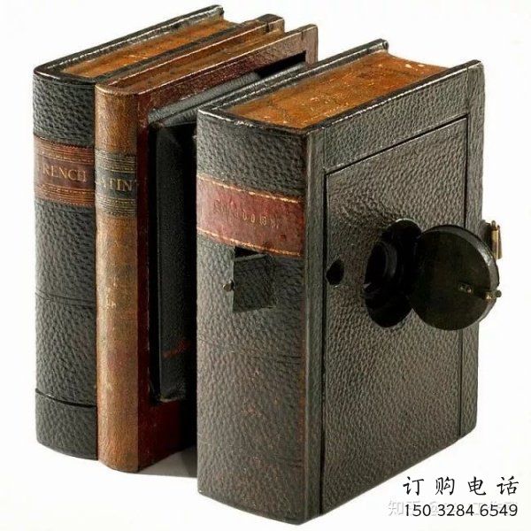 銅書(shū)籍雕塑廠家，金屬組合，銅書(shū)籍雕塑定做