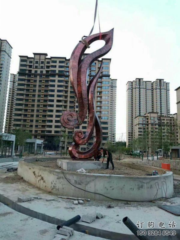 仿真樹葉雕塑定做，廣場(chǎng)雕塑，彩繪仿真樹葉雕塑提供