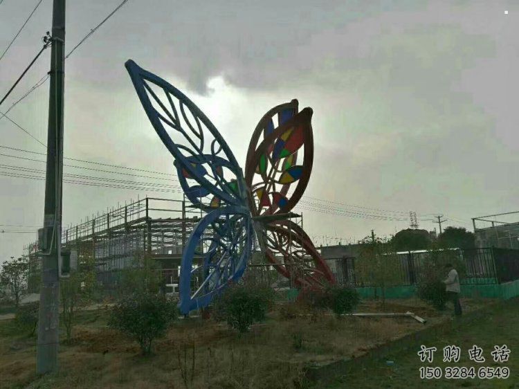 燈光樹葉雕塑供應(yīng)，多彩藝術(shù)，別墅燈光樹葉雕塑廠家
