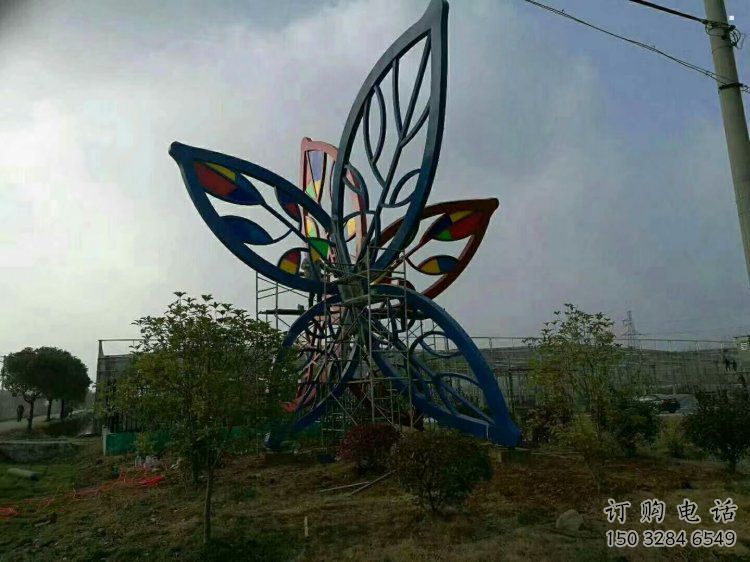 燈光樹葉雕塑優(yōu)選，景區(qū)案例，抽象燈光樹葉雕塑選用
