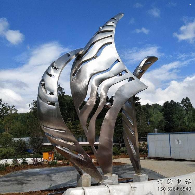 鏡面樹葉雕塑定制，村標(biāo)概念，不銹鋼鏡面樹葉雕塑預(yù)定