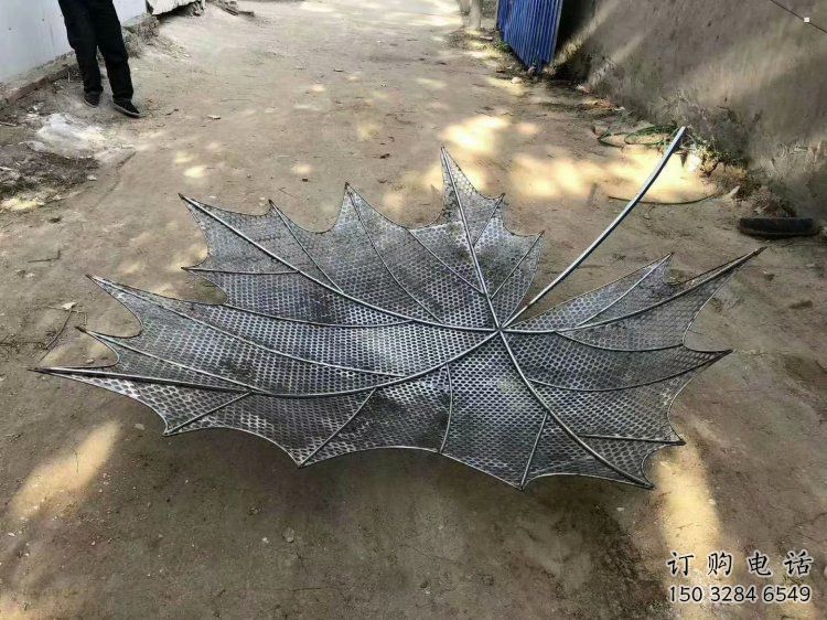 鏤空樹葉雕塑生產(chǎn)商，城市雕塑，鐵藝樹葉雕塑制造廠家