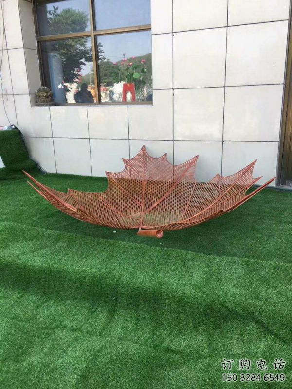 鏤空樹葉雕塑系列，小區(qū)雕塑，鐵藝樹葉雕塑定做廠家