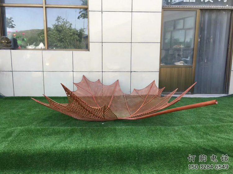 鏤空樹葉雕塑制作，美陳雕塑，鐵藝樹葉雕塑觀賞型