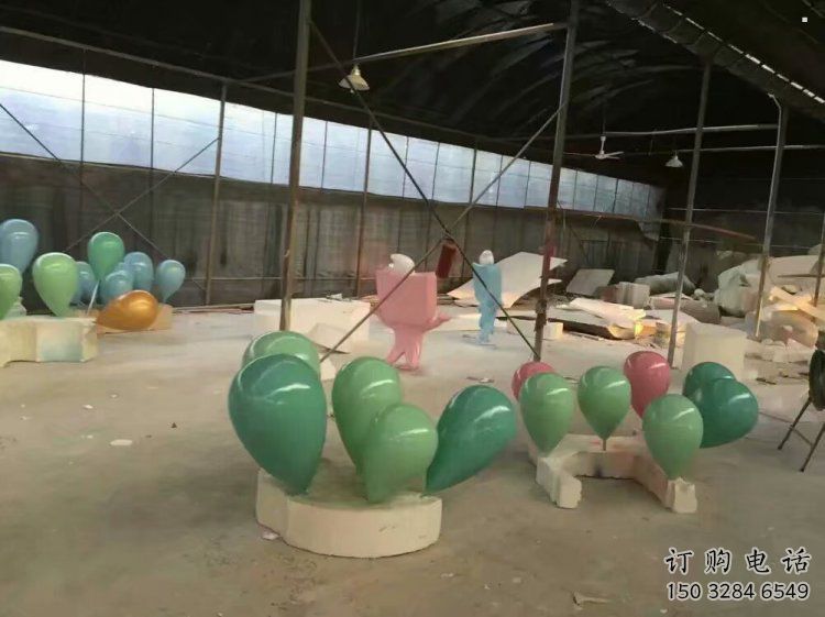 氣球樹雕塑廠家，彩繪構(gòu)件，玻璃鋼氣球樹雕塑供應(yīng)
