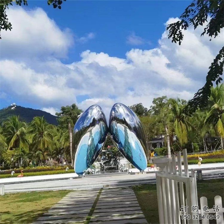 四葉草雕塑廠家，景區(qū)案例，不銹鋼四葉草雕塑常用