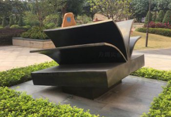 銅書本雕塑制作，景區(qū)案例，銅書本雕塑定做廠家