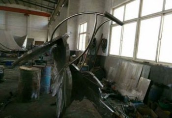 楓葉雕塑優(yōu)選，陸地擺件，藝術(shù)不銹鋼楓葉雕塑供應