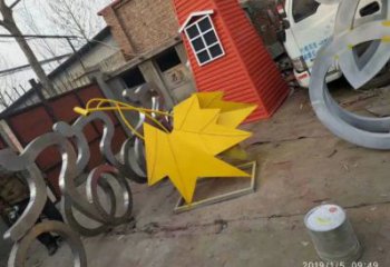 楓葉雕塑通用，街景小品，烤漆楓葉雕塑制造廠家