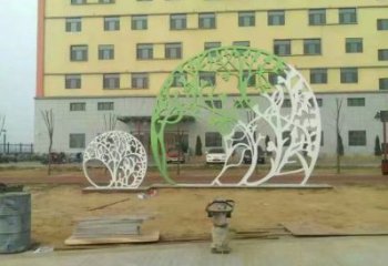 鏤空樹雕塑預(yù)定，城區(qū)小品，鏤空剪紙樹雕塑制造商