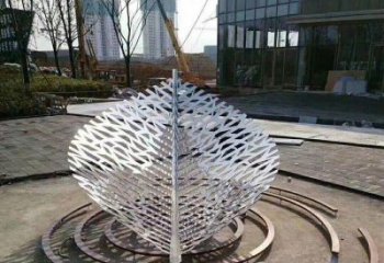 鏤空樹葉雕塑選用，陸地擺件，鐵藝樹葉雕塑加工廠家