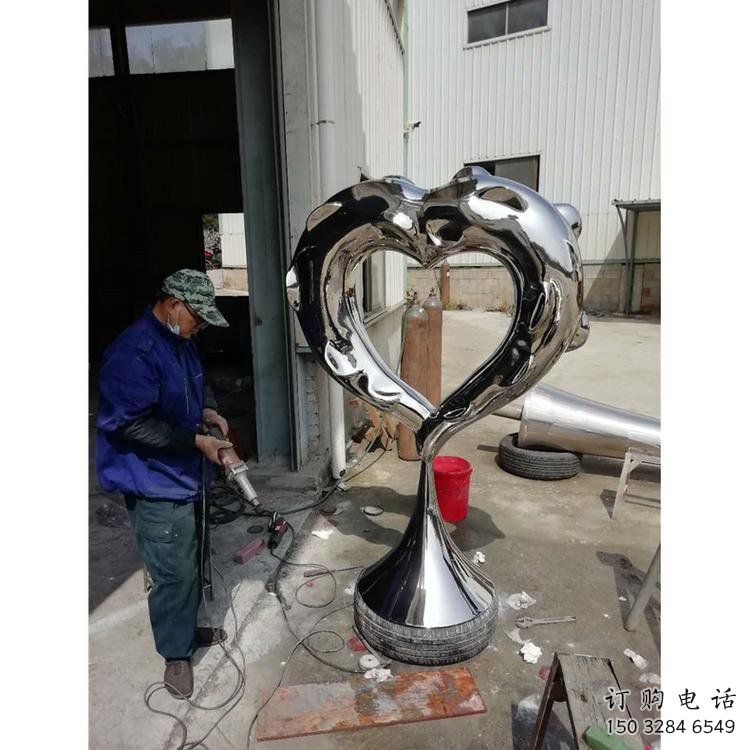 心形雕塑工廠選用，街道標(biāo)識，景觀鏡面心形雕塑批發(fā)