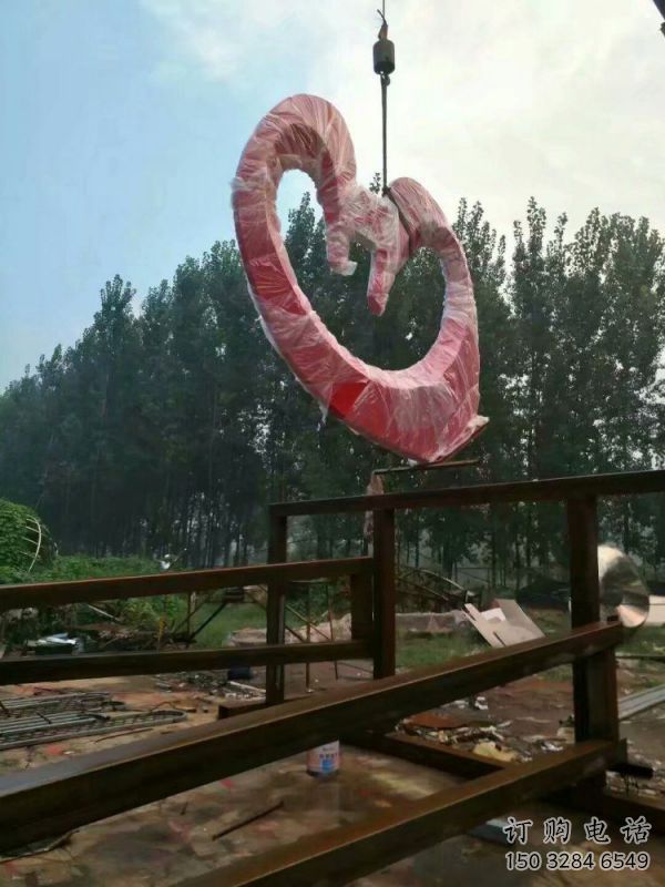 愛心雕塑提供，美陳雕塑，景觀烤漆愛心雕塑承接