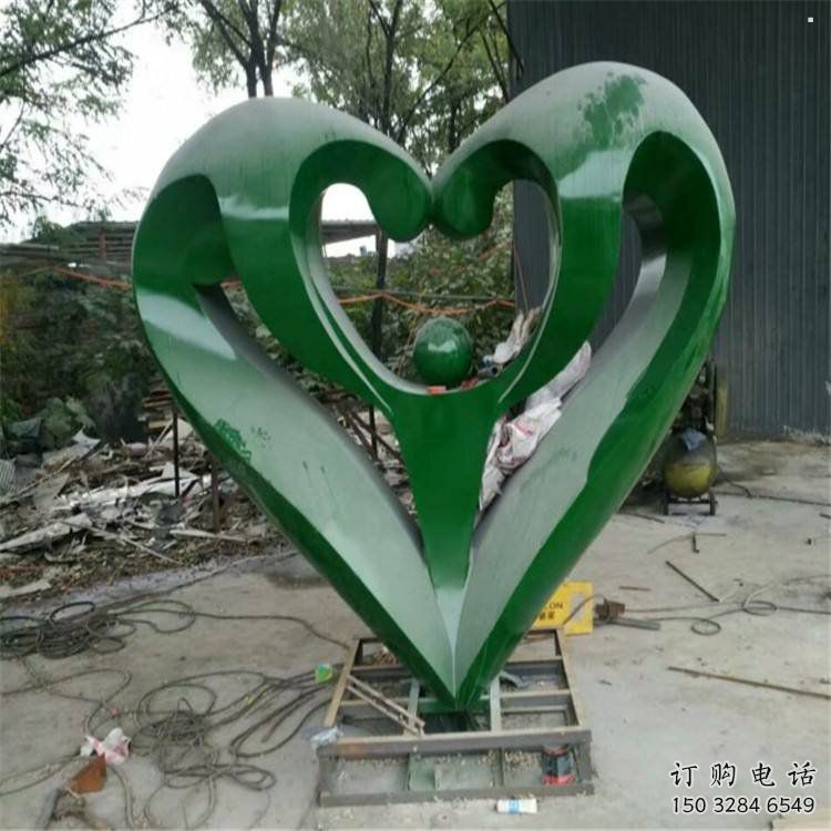 桃心雕塑優(yōu)價(jià)，鋼管組合，不銹鋼桃心雕塑特供