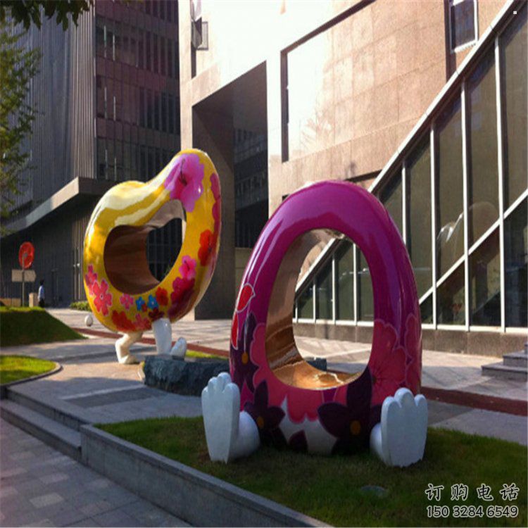 心形人物雕塑服務(wù)商，美陳雕塑，不銹鋼雕塑抽象精選