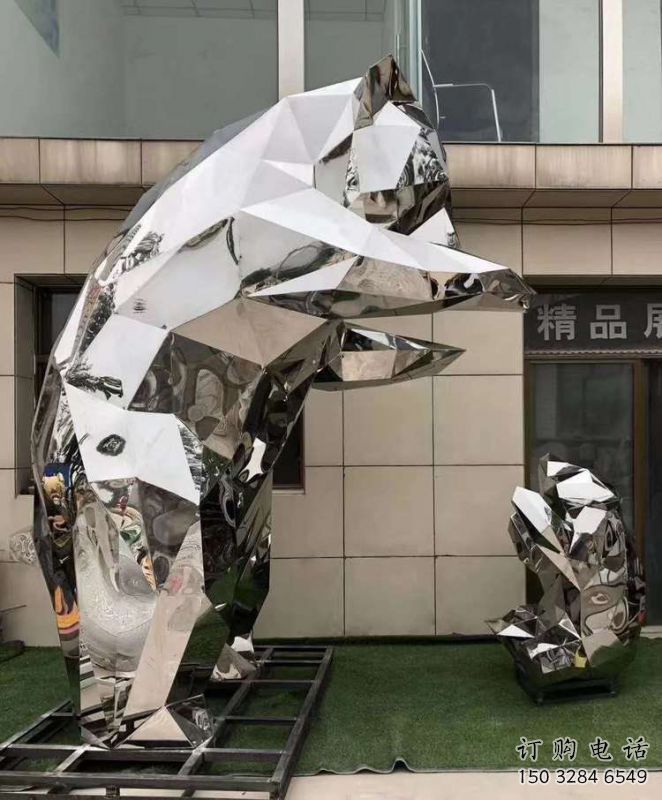 熊貓雕塑工程供應(yīng)，景觀雕塑，幾何不銹鋼熊貓雕塑供求