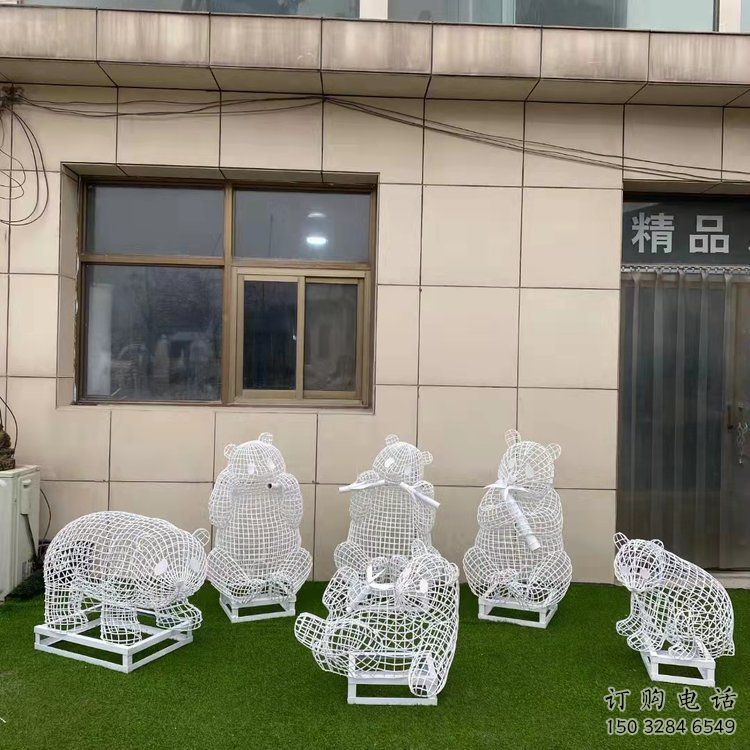 熊貓雕塑制造商，酒店擺件，鏤空熊貓雕塑定制廠家