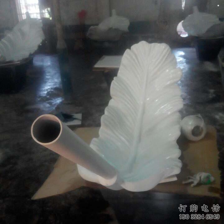 羽毛雕塑服務(wù)商，噴泉雕塑，玻璃鋼羽毛雕塑訂做