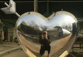 抽象心形球雕塑展品，小區(qū)雕塑，不銹鋼心形球雕塑制作精選