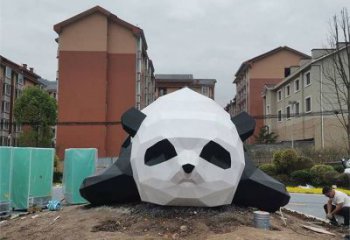 熊貓雕塑預(yù)定，城區(qū)小品，烤漆切面熊貓雕塑制造商