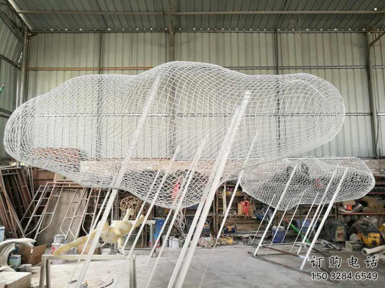 鏤空云朵雕塑，編織工藝制作，金屬景觀雕塑