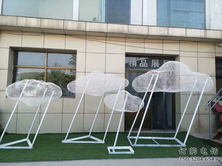 房地產(chǎn)云梯雕塑