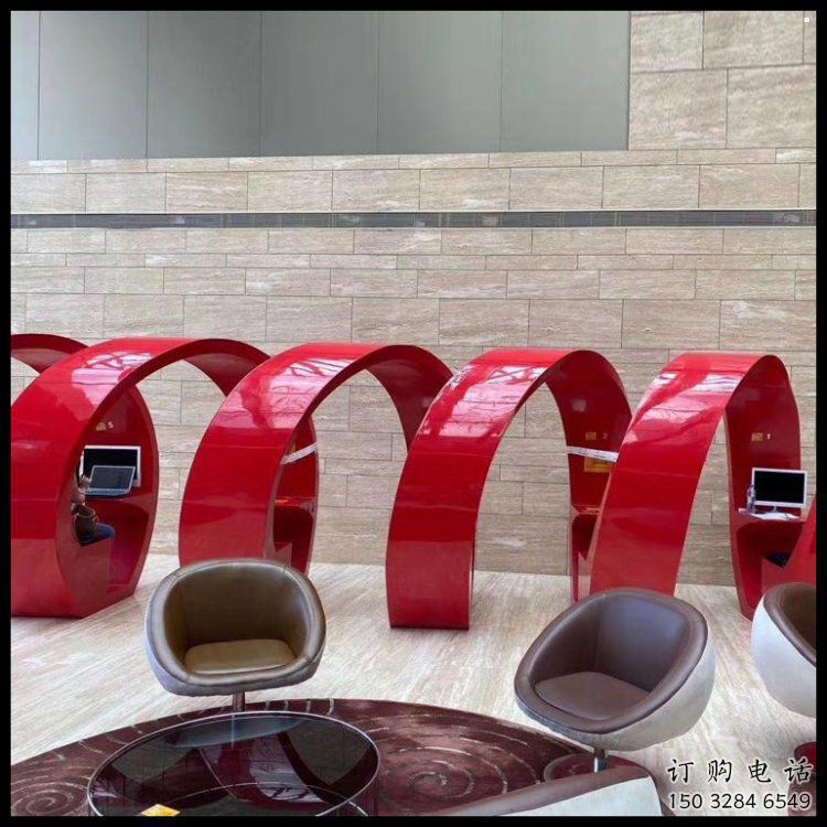 創(chuàng)意坐凳雕塑，膠卷藝術(shù)造型，膠卷坐凳雕塑制作