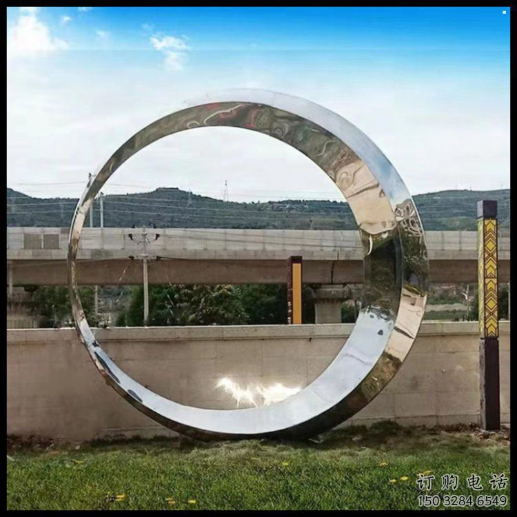 月牙雕塑擺件供需，彩鋼制作，大型鏤空月牙雕塑公司