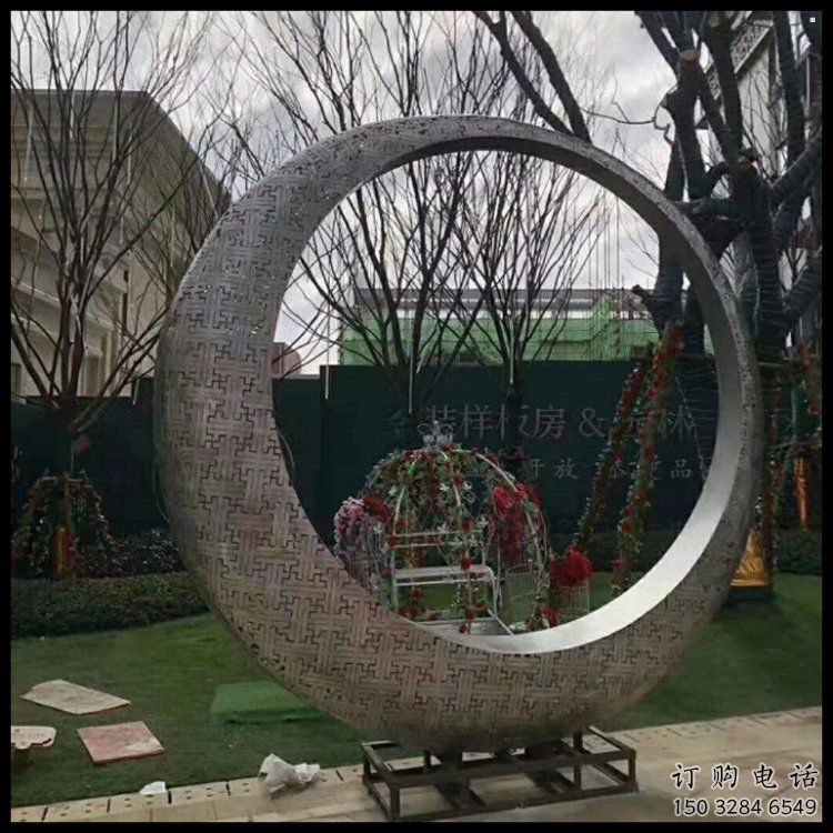 月牙雕塑工廠優(yōu)選，城市裝飾，景觀鏤空月牙雕塑供給
