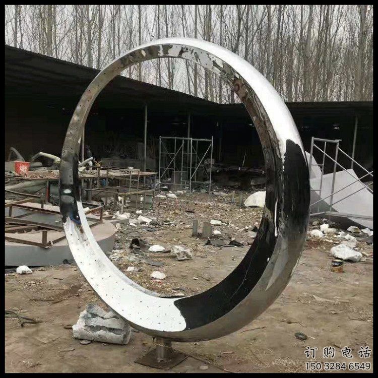 月牙雕塑選用，小區(qū)擺件，大型鏤空月牙雕塑公司