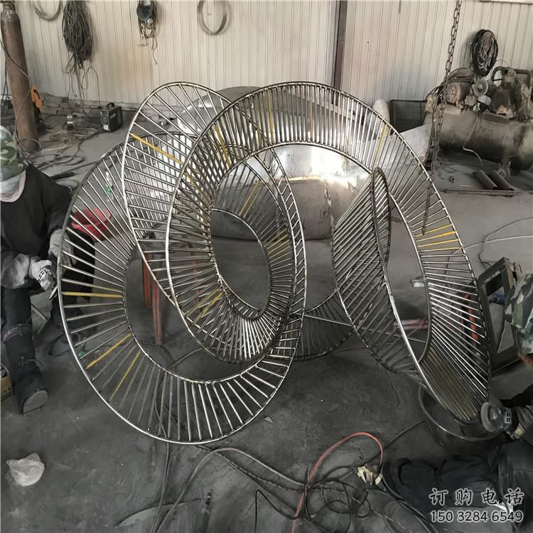 圓環(huán)雕塑供需，美陳雕塑，歐式鏤空?qǐng)A環(huán)雕塑承接